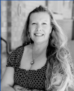 Logo - Realtor Nichole Burson - Worth Clark